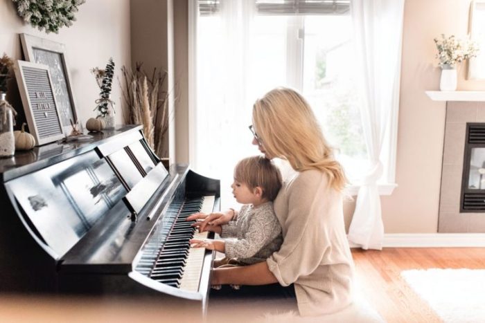 piano lessons hand music pianist lesson fingers teacher master playing finger start concert student vaughan class exercises kids experienced when