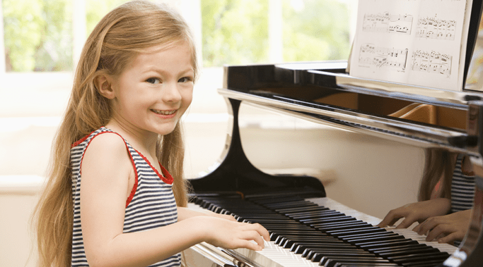 how old to start piano lessons